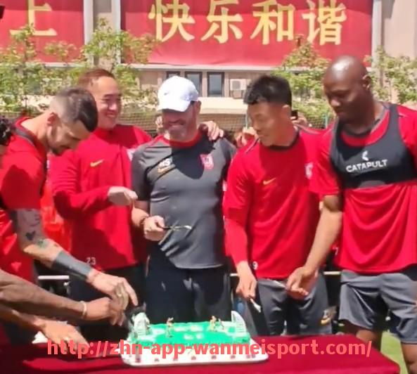 完美体育官方入口-摩纳哥是否加入德甲？关于跨联赛加盟的可能性讨论